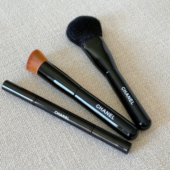 CHANEL Les Pinceaux pink leather Ballerina 111 limited Edition brush set - Picture 4 of 4